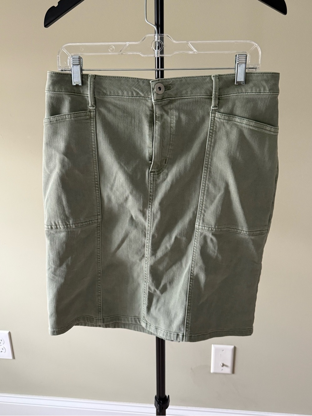 NWT J.Jill Set: Olive Stripe Sweater (21" P2P) Olive Utility Skirt (Sz 10) - Picture 11 of 16